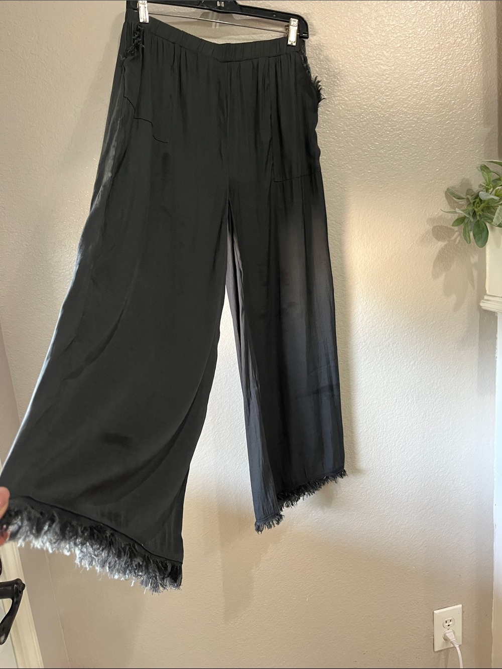 Women's Black Wide-Leg Fringe Hem Pants